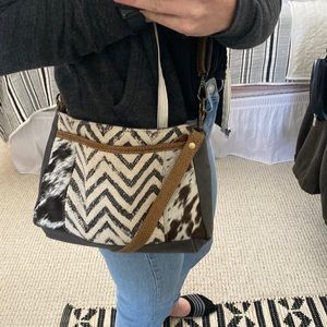 Myra crossbody bag